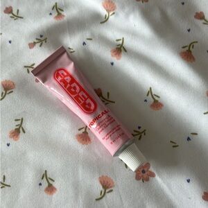 Traite les tache pigmentaire